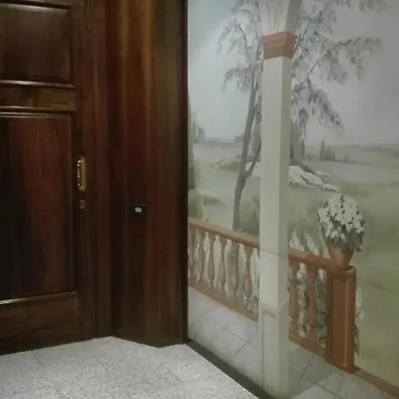 Lo Charme: Near Hospital & Apartment Novara