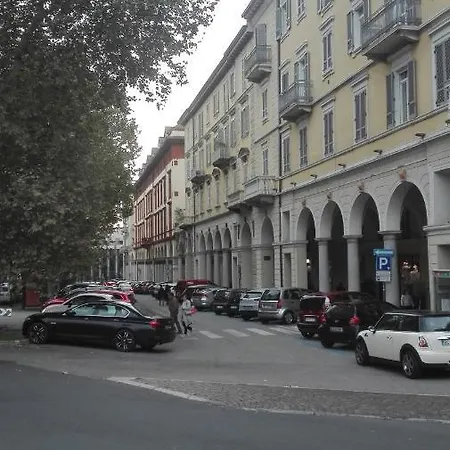Lo Charme: Near Hospital &